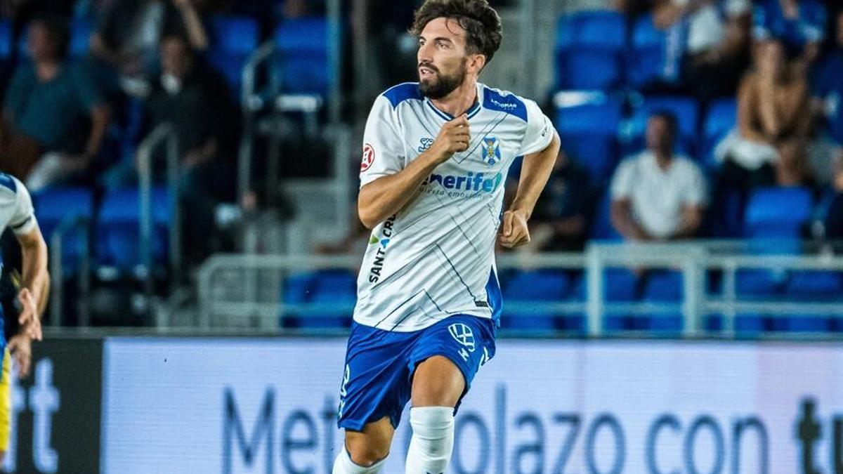 Javi Pérez, futbolita del CD Tenerife.
