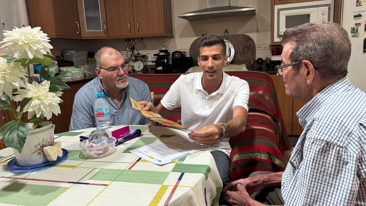 El acalde de Alguazas, José Gabriel García Bernabé, presenta el proyecto.