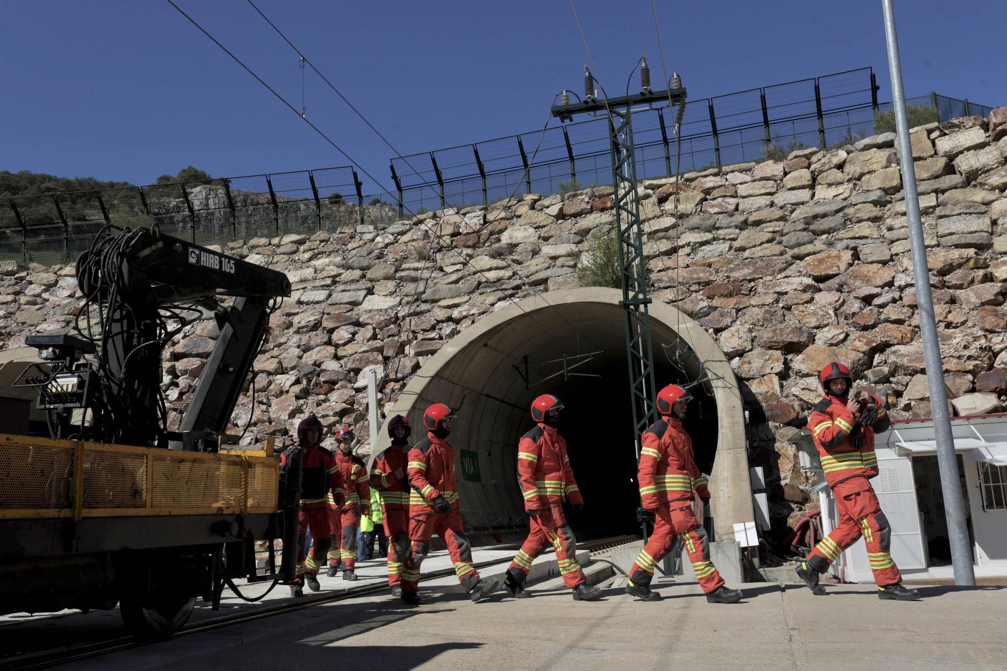 En imágenes: Así fue el primer simulacro de siniestro en los túneles de la Variante de Pajares