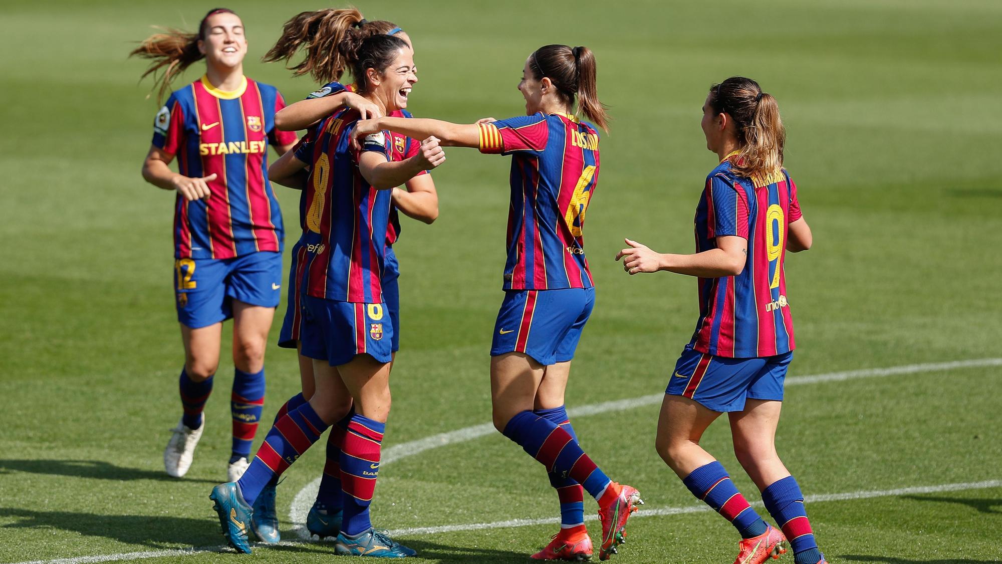 El Barça femenino celebrando un gol