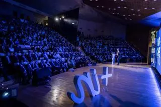 Más de 400 ingenieros celebran los 75 años del Colegio de Industriales de Aragón con sus grandes referentes