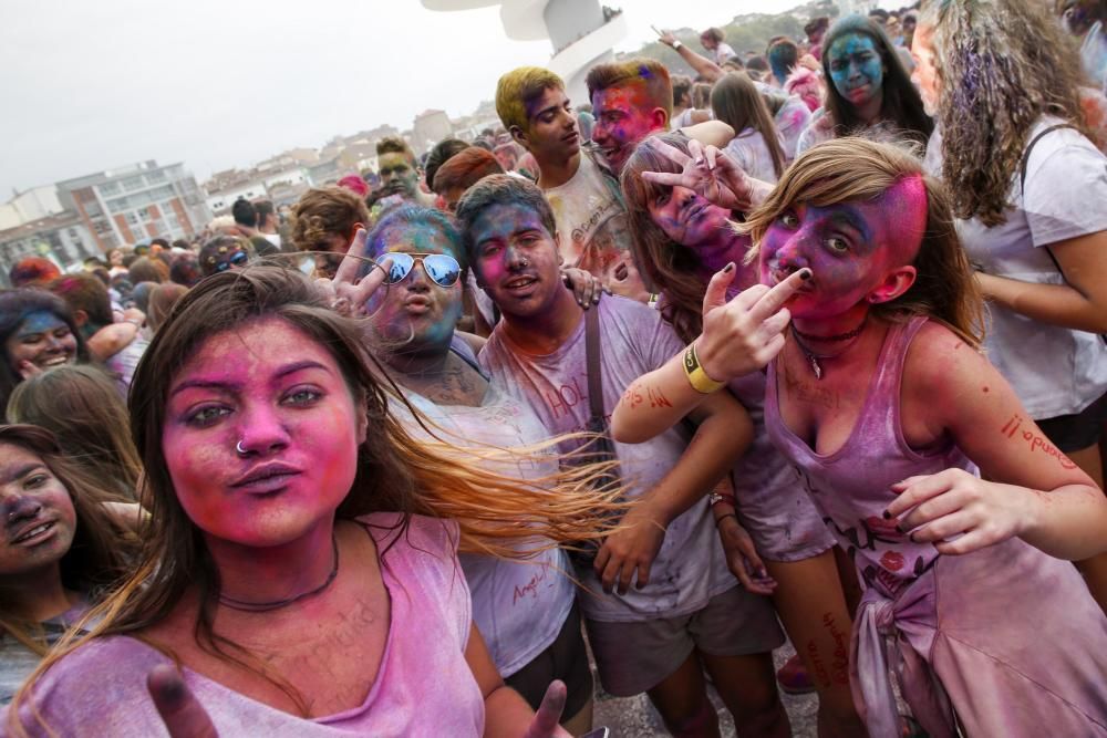 Holi Party en el Niemeyer