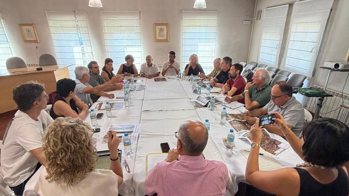 Reunió de treball de la Diputació amb els ajuntaments afectats per l'incendi de Carme