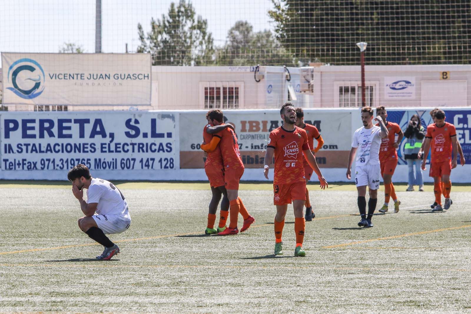 Mazazo inicial y decepción final