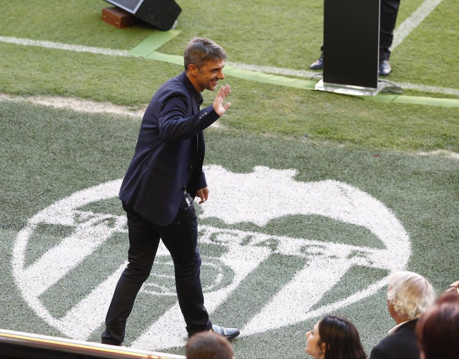 El Valencia rinde homenaje a sus socios más fieles