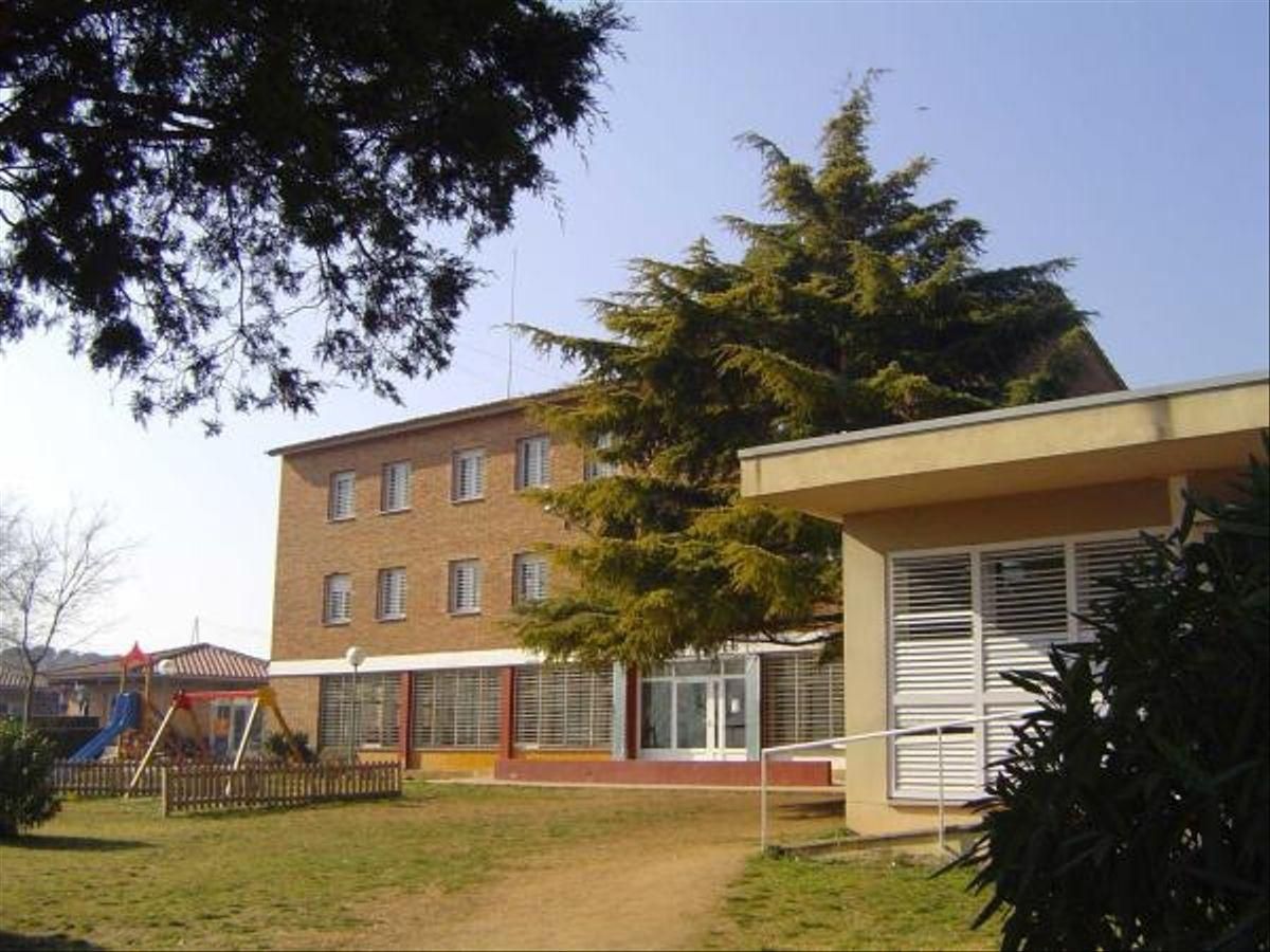 La Generalitat i l’Ajuntament de Mollet estudien el futur de l’escola Can Vila La Generalitat i l’Ajuntament de Mollet estudien el futur de l’escola Can Vila