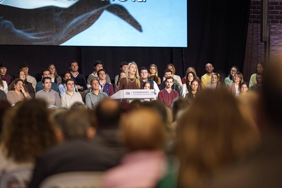 FOTOGALERÍA | El acto de Feijóo y Guardiola en Lobón, en imágenes