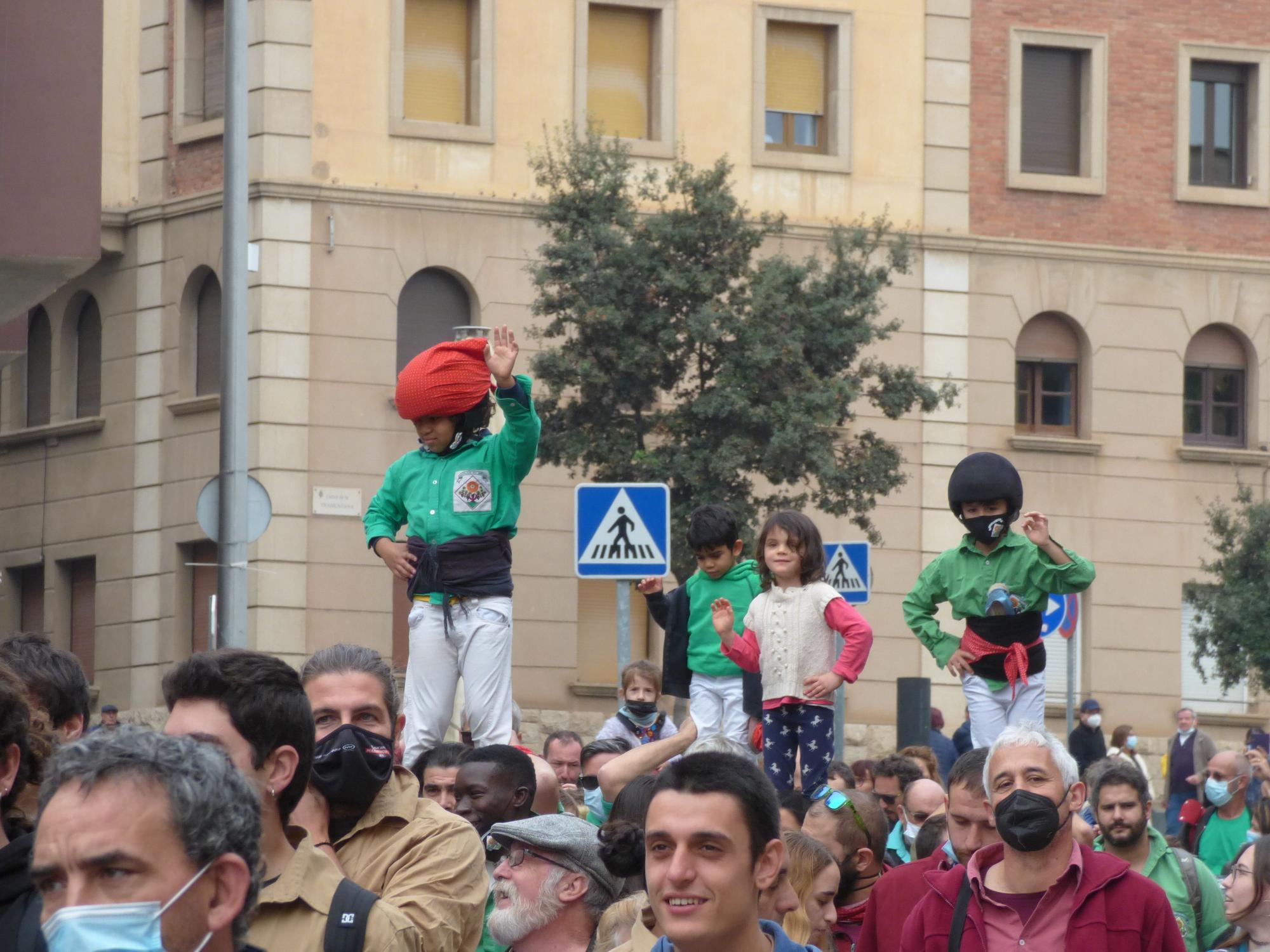 Onze colles castelleres es reuneixen a Figueres en la trobada de tardor de Colles del Nord