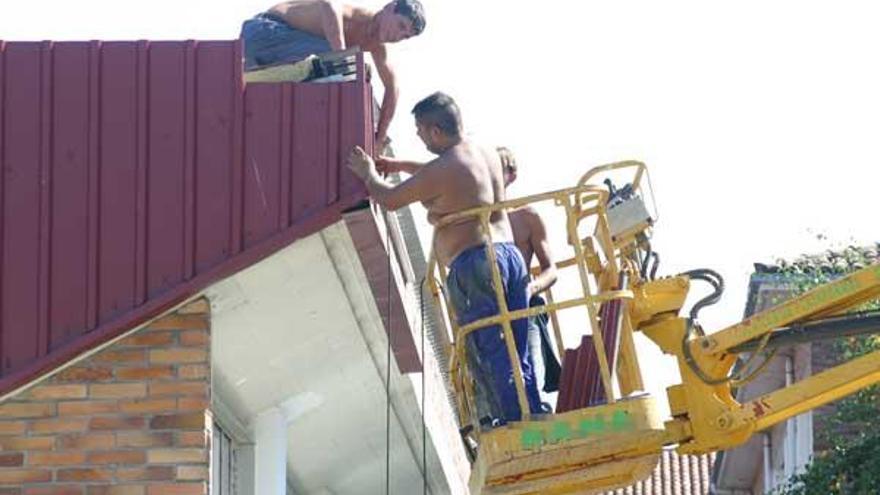 Albañil y peón de la construcción lideran la ocupación masculina con más demanda.