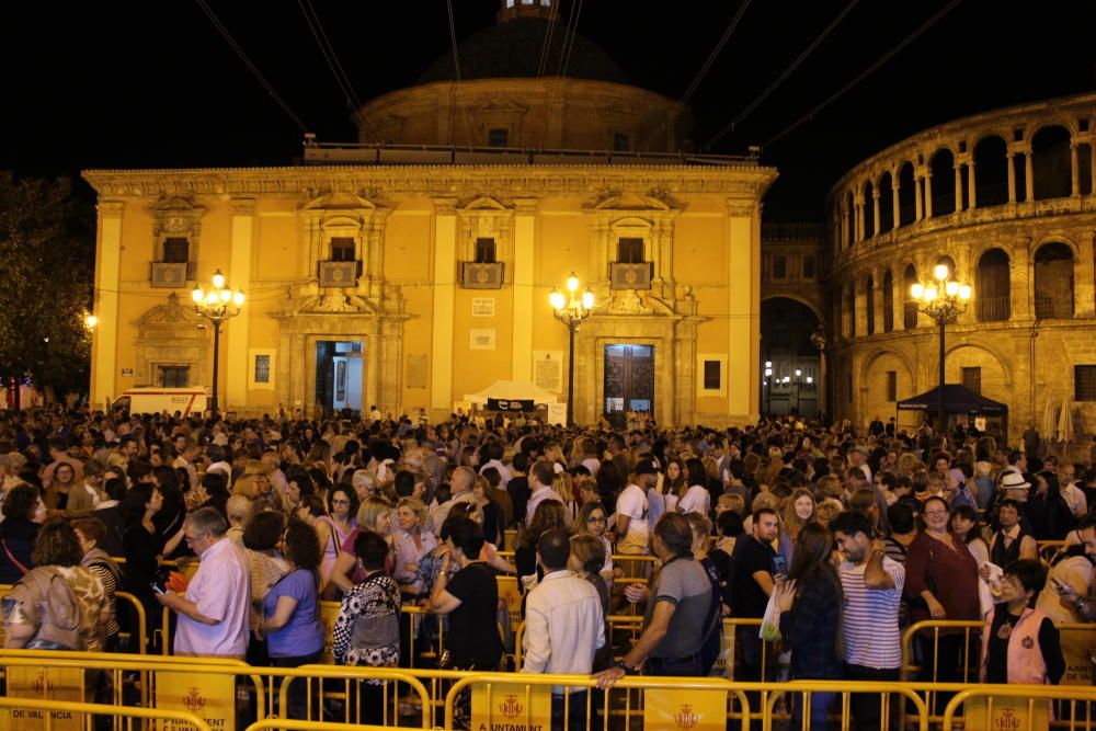 Noche del Besamano de la Virgen