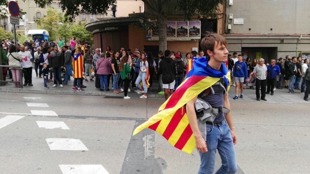 Multitudinària manifestació contra la violència a Manresa