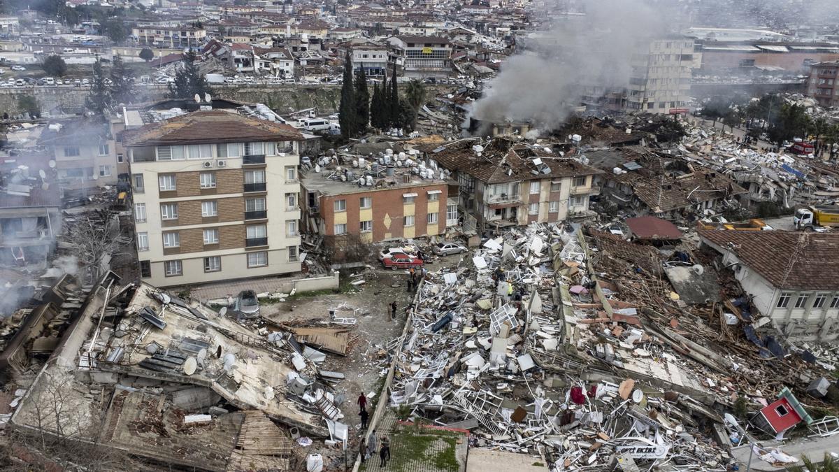 Una barriada de Hatay, amb diversos edificis ensorrats