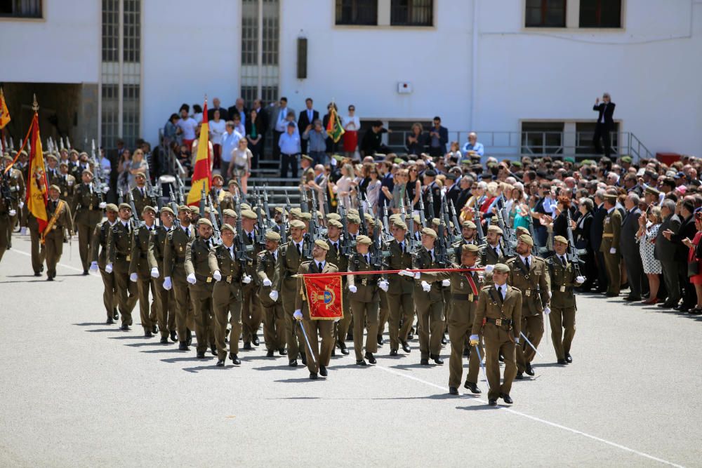 600 civiles juran la bandera en Palma