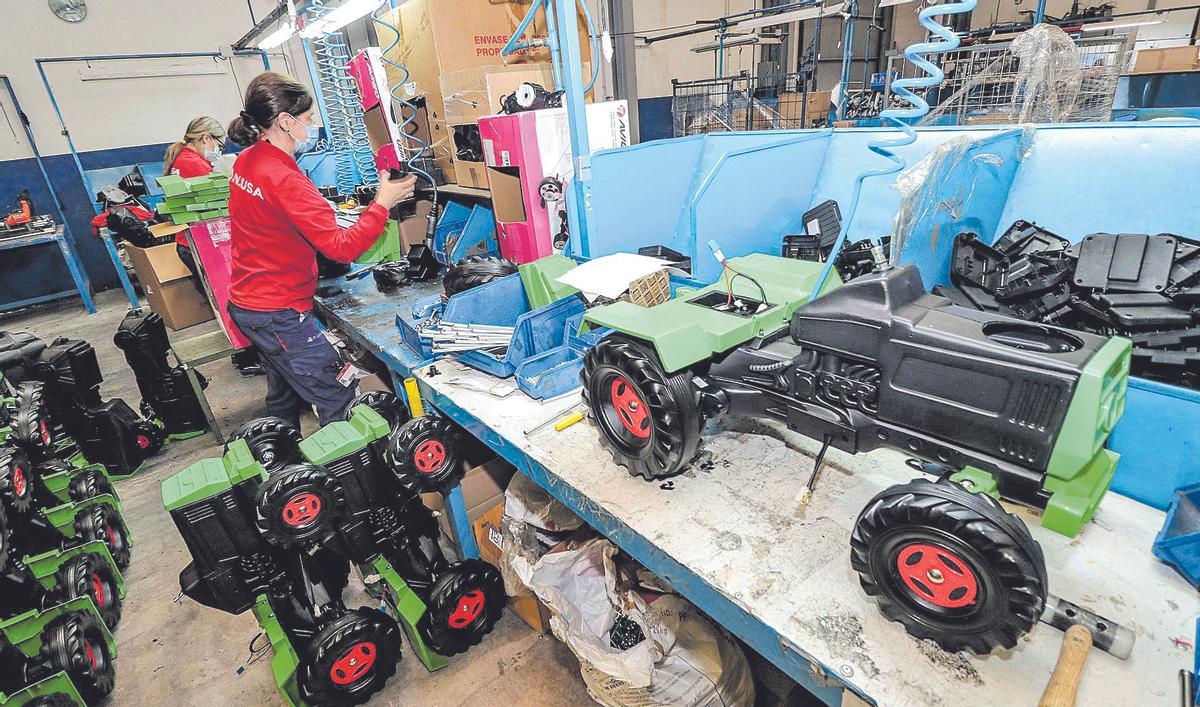 La empresa Injusa, ubicada en Ibi, ha reducido su producción en fábrica a la espera de la evolución de los acontecimientos