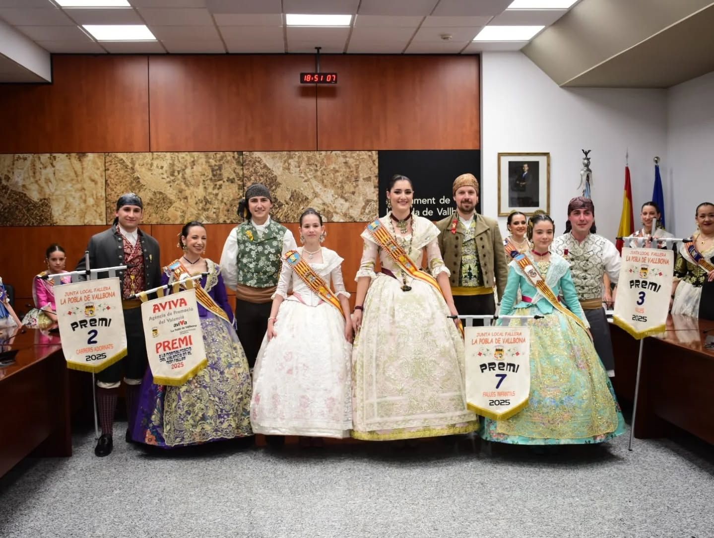 La Pobla de Vallbona entrega los premios a los monumentos de las comisiones falleras