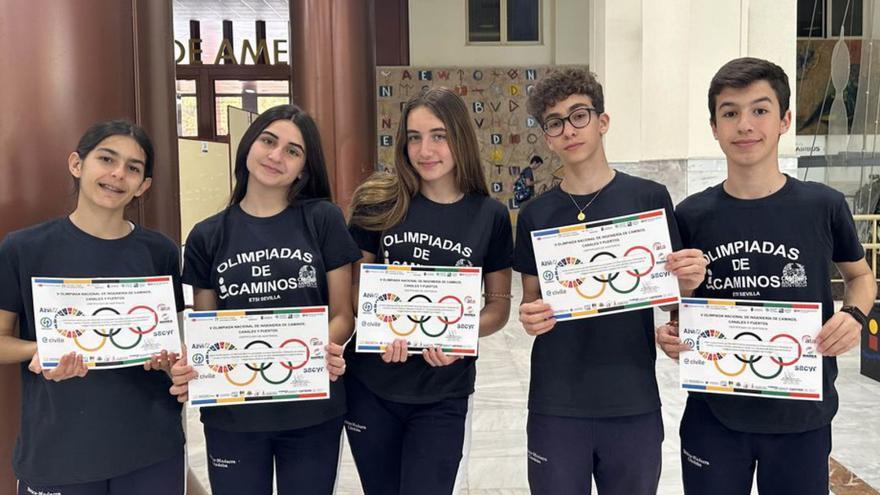 Grupo de escolares del Colegio Bética-Mudarra clasificado para la final.