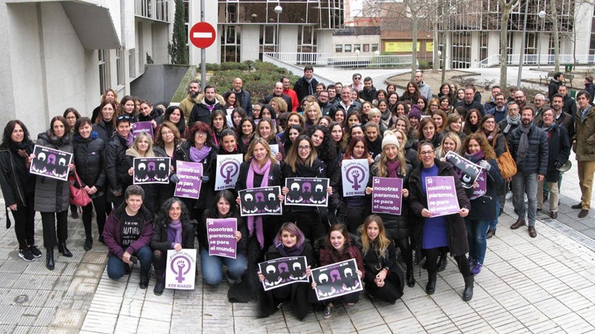 Parón de trabajadores  de Zeta por el Día de la Mujer