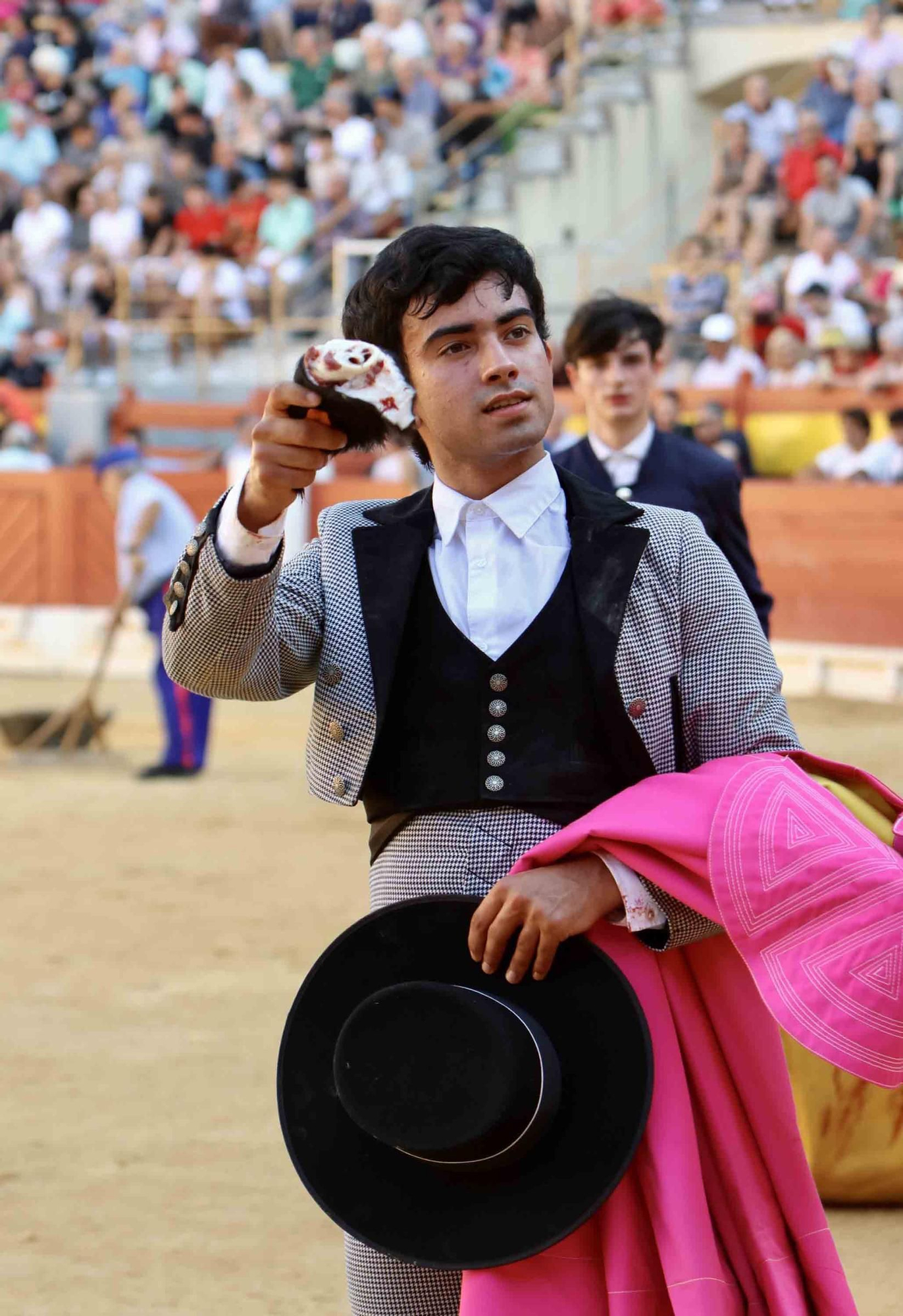Samuel Castejón triunfa en la primera clase práctica de la Feria de Hogueras 2024
