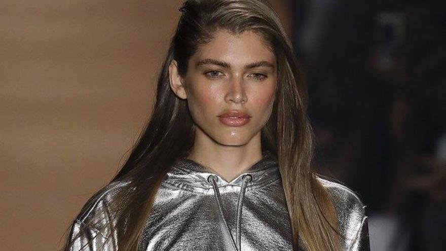 Valentina Sampaio se convierte en la primera modelo trans de Victoria&#039;s Secret