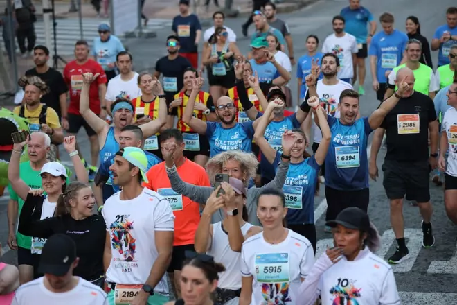 Más de 6.500 corredores disfrutan de la Benidorm Half 2024 en sus dos distancias