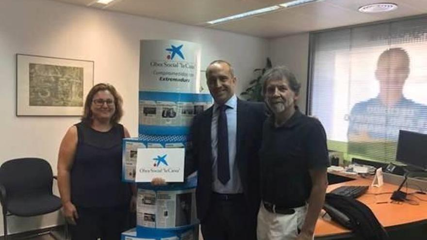 la caixa entrega 3.000 euros para ayudas