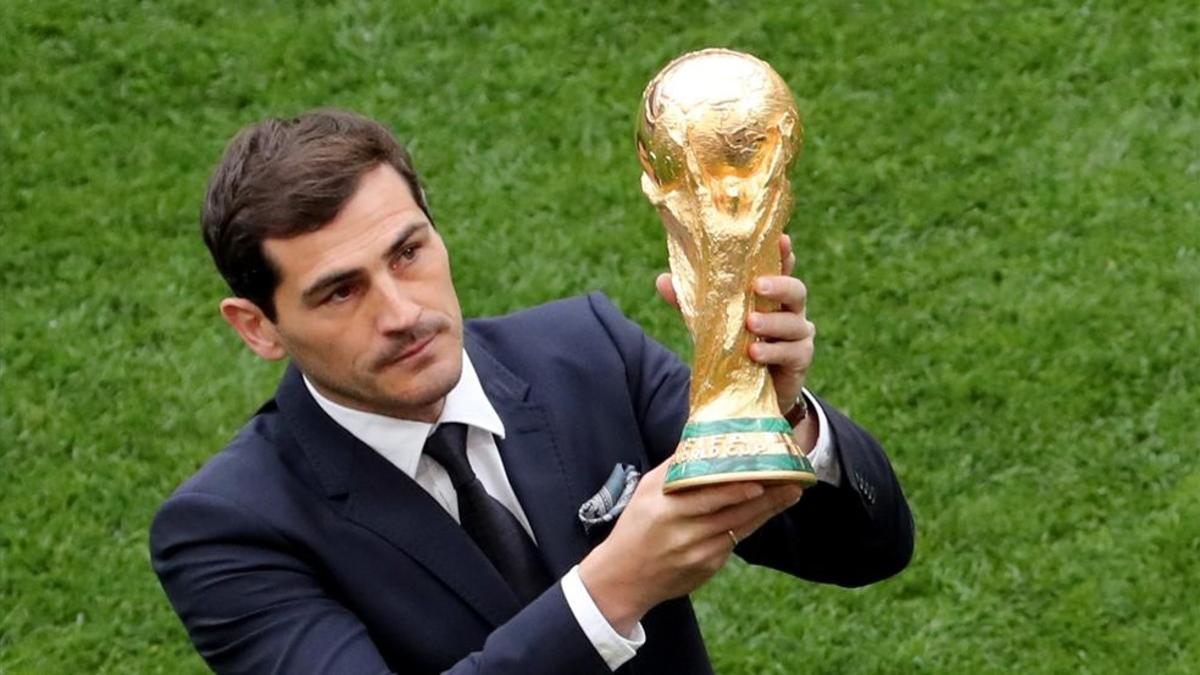 Iker Casillas ha defendido a De Gea tras las críticas recibidas por el partido contra Portugal