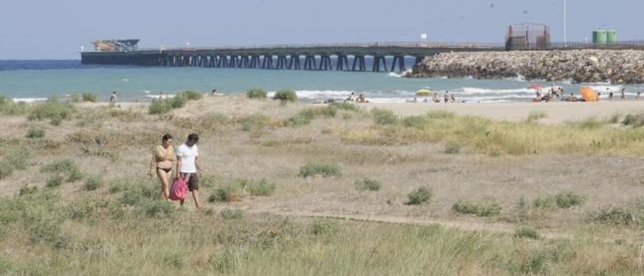 Vista de la playa del Port de Sagunt.