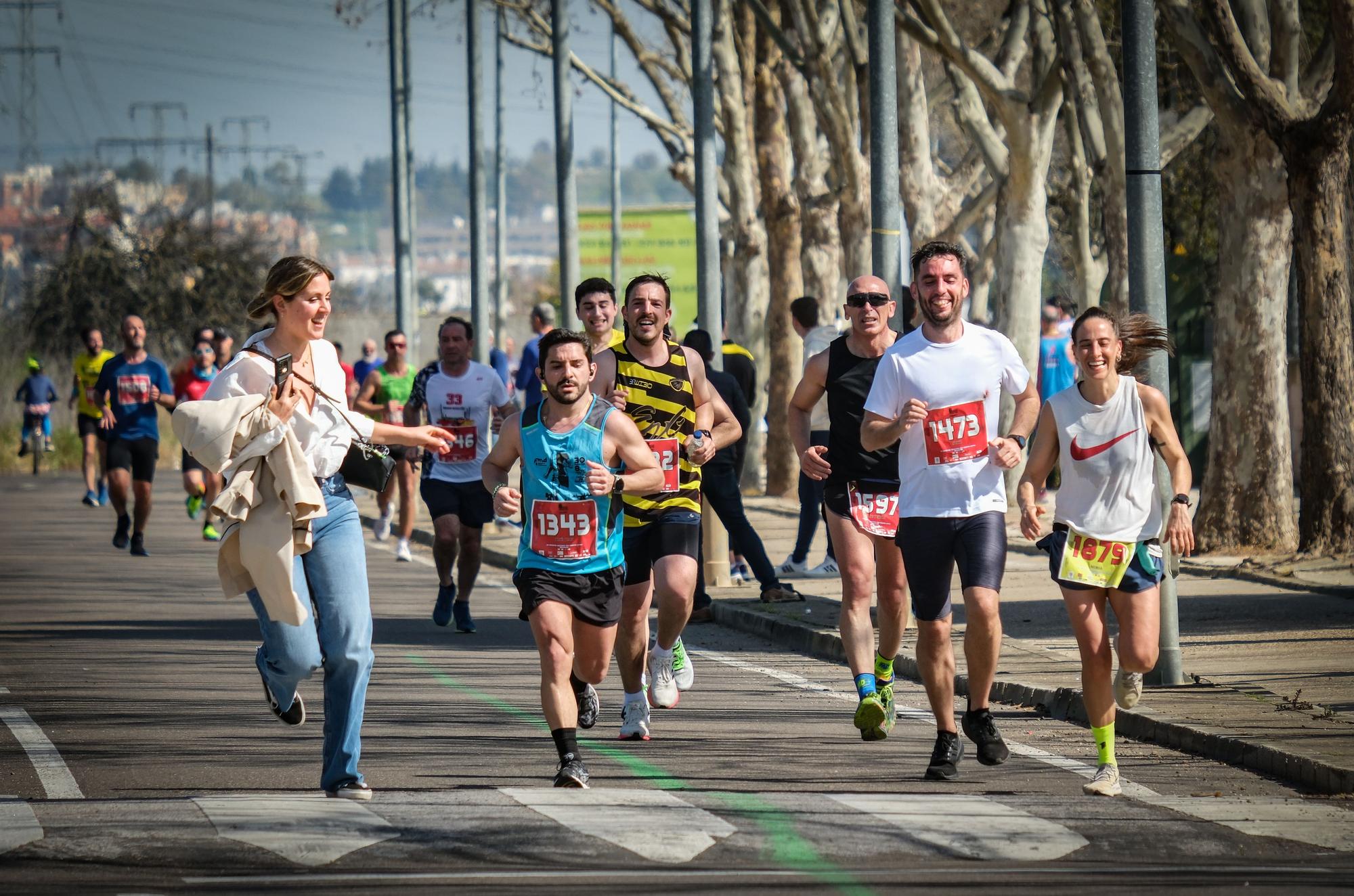 30 Maratón y 8 Medio Maratón Popular Ciudad de Badajoz en imágenes