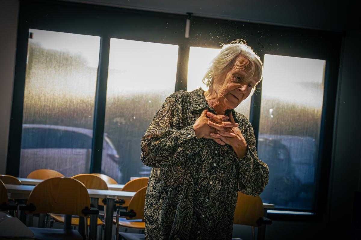 Así se vive en un 'coliving' sénior: el ejemplo del edificio Adela Barquín, en Sant Feliu de Llobregat.