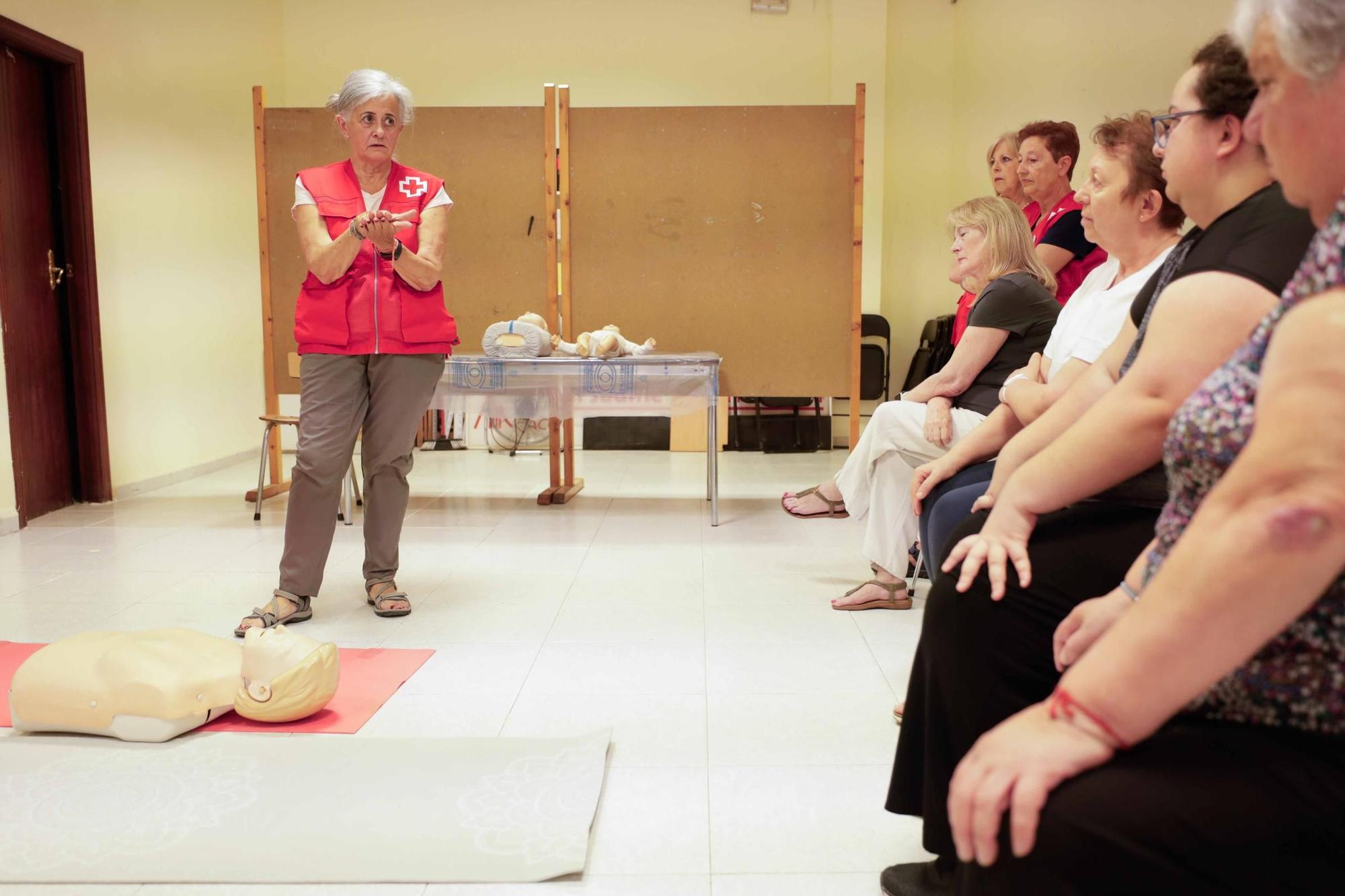 Les millors imatges del taller de primers auxilis a l’AAVV Séquia Major de Vila-real
