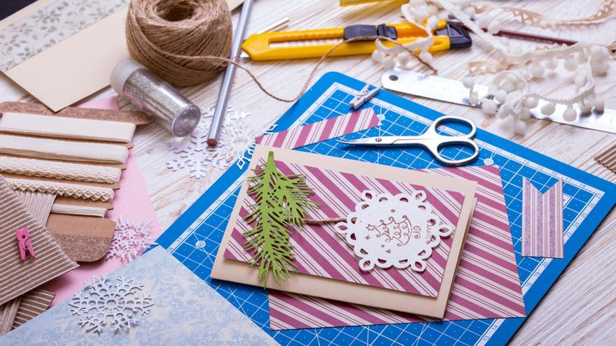 Taller nadalenc de scrapbooking  Minialbum estrella de Nadal