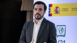 Garzón, otra vez carne de cañón de la derecha por cuestionar las 'mega-granjas'