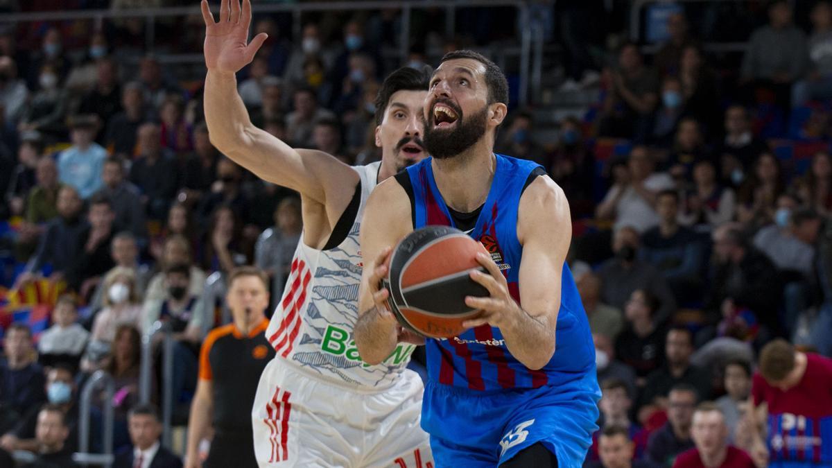 Nikola Mirotic, en una acción del partido ante la defensa de Dedovic