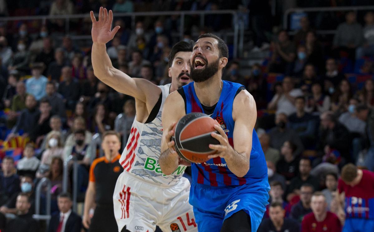 Nikola Mirotic, en una acción del partido ante la defensa de Dedovic