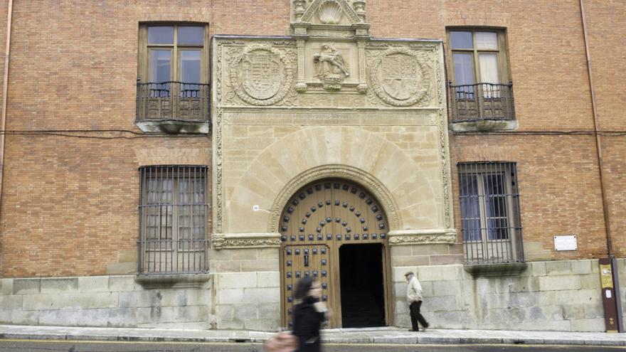 Fachada del Hospital de la Piedad de Benavente.