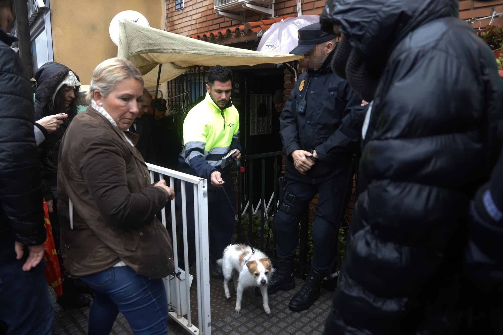 Desahucio en el Puerto de la Torre de una mujer y su hija de 8 años