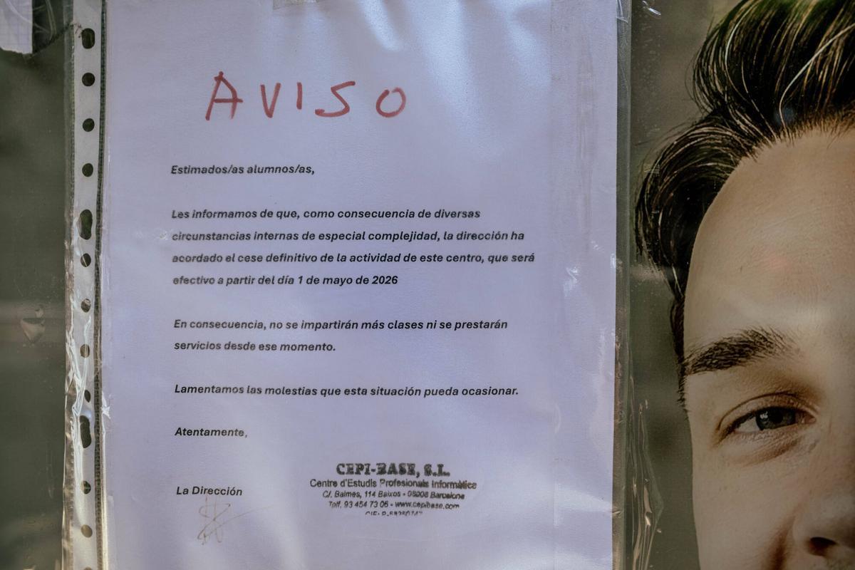 Barcelona 01/06/2026 Barcelona La academia Cepi-Base,cerrada y bajo investigación por los Mossos de Esquadra por presunta estafa tras denuncias de alumnos afectados por el cierre de ésta sin previo aviso. AUTOR : JORDI OTIX
