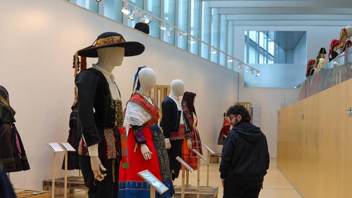 VÍDEO | VI Festival Internacional de Indumentaria Tradicional "Indufest" en Zamora