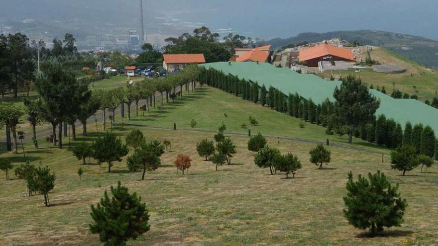 Vista del parque forestal de Monticaño, en Pastoriza.