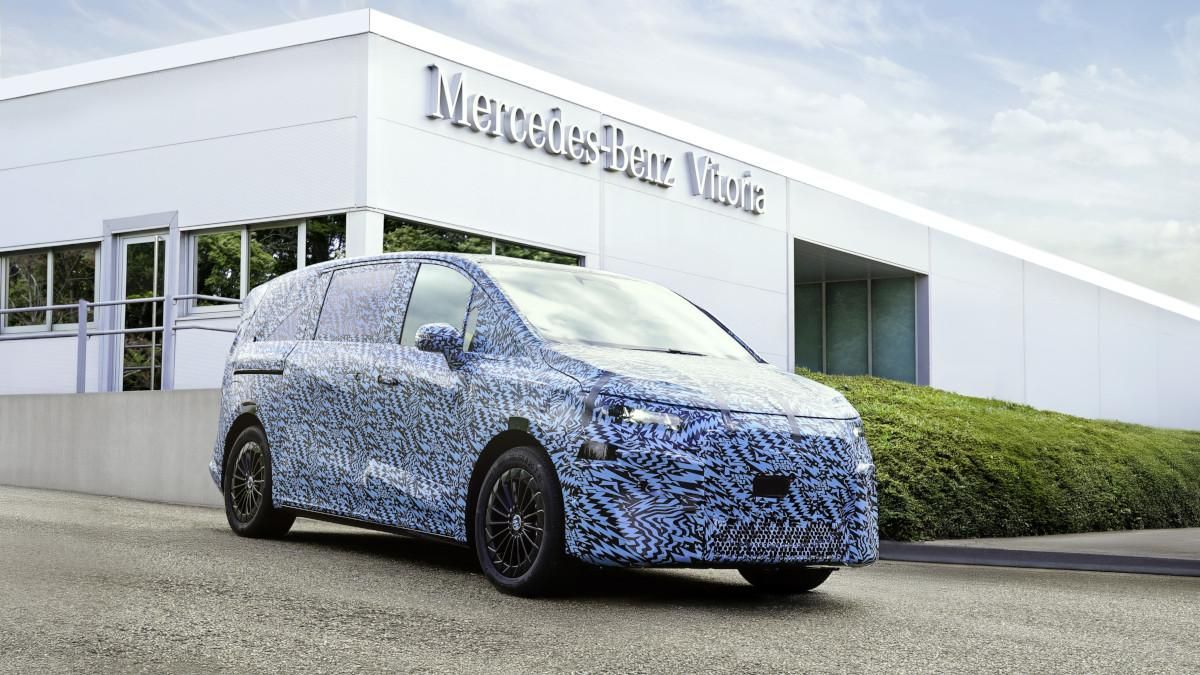 La planta de Vitoria entra en una nueva era con la producción del Mercedes-Benz VLE
