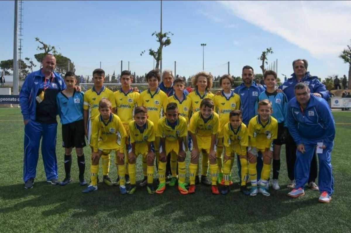 La Selección Canaria con Adri Suárez, Adam Arvelo y Sergio Viera.
