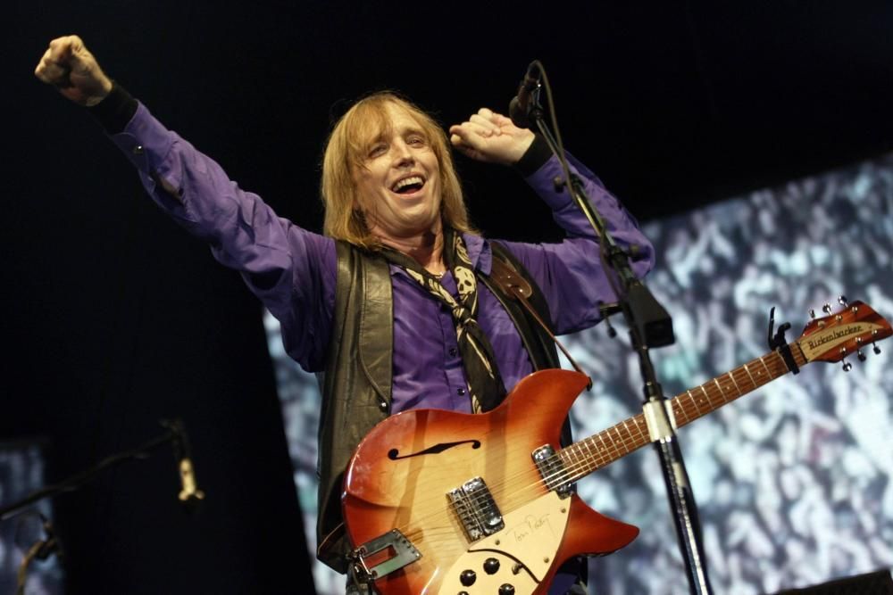 Singer Tom Petty performs during the "Heineken ...