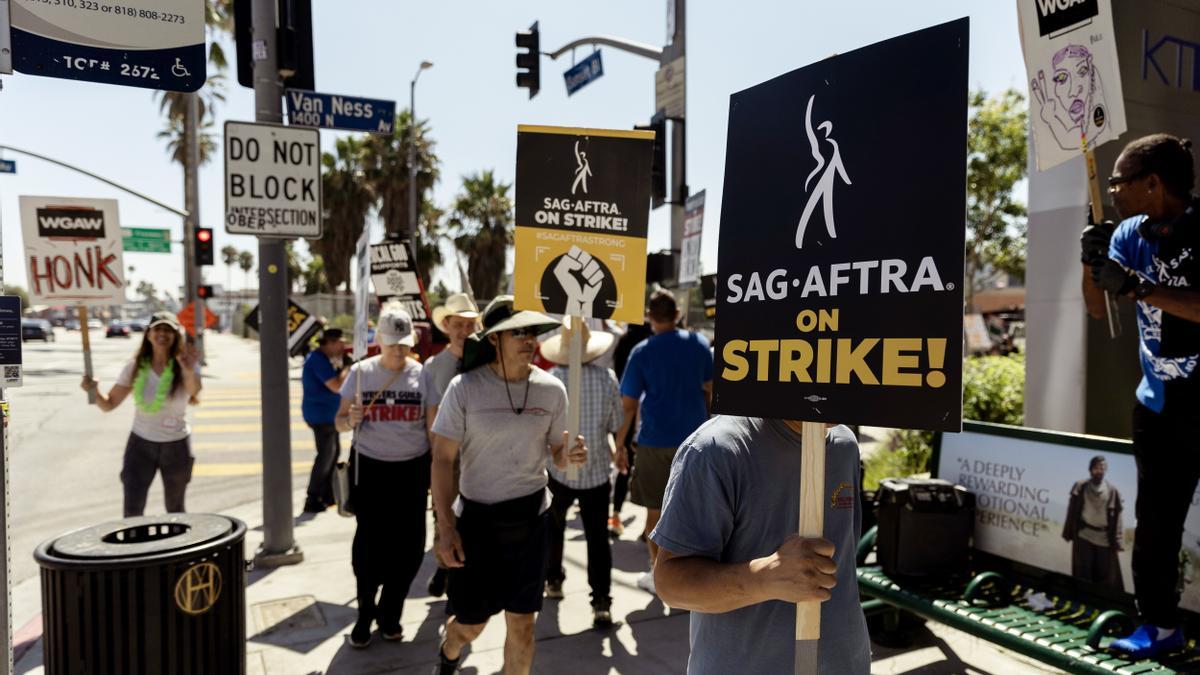 Un acto de protesta de los guionistas de Hollywood.