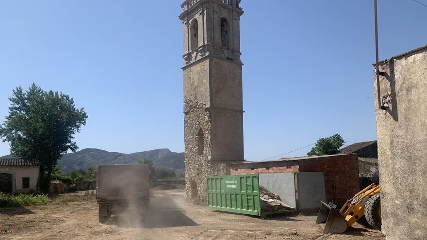 Les màquines ja treballen sobre el terreny en la zona del Molí d’Eloi.