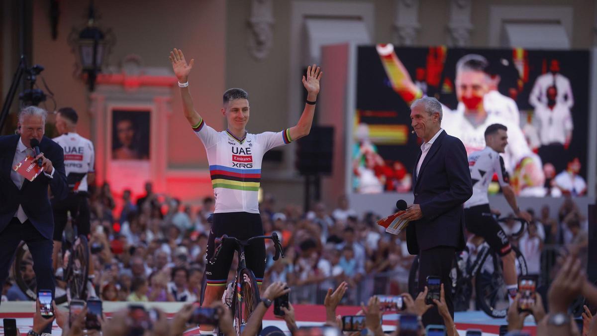 El ciclista esloveno Tadej Pogacar (UAE) en el Forum Grimaldi de Monaco, donde el jueves tuvo lugar la gala de presentación de los equipos.
