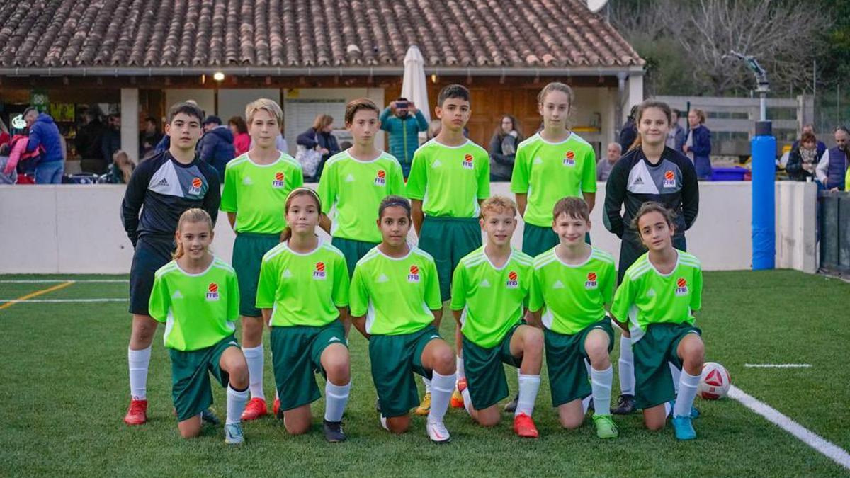 La selección sub-12 de Mallorca que participó en el torneig de Mancor.