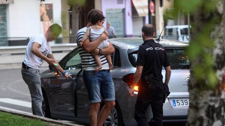 Detenido tras atacar con un punzón en el pecho a una mujer