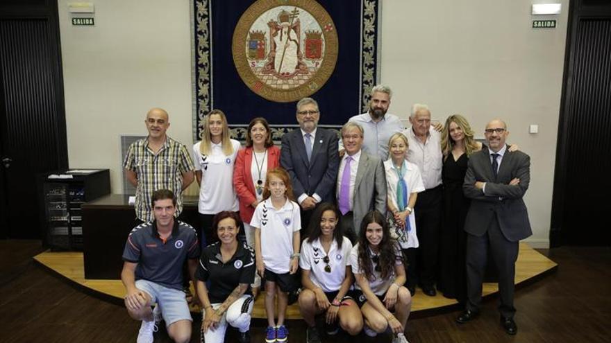 Novedoso acuerdo para promocionar el fútbol femenino