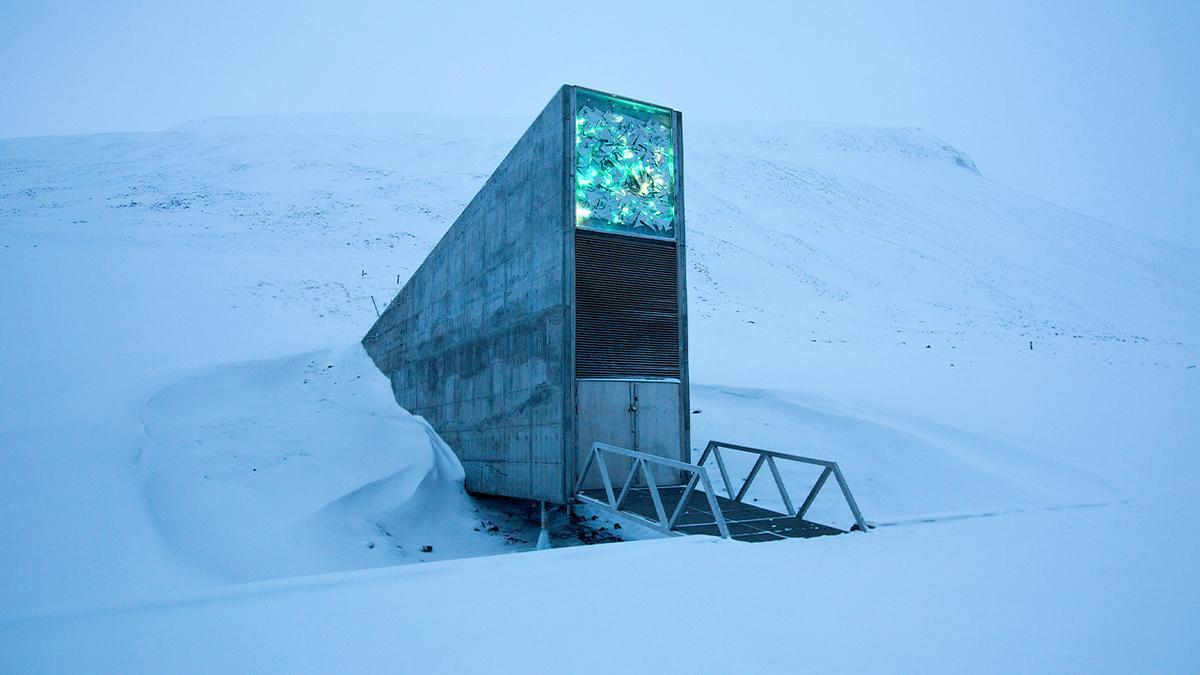 Entrada del Banco Mundial de Semillas de Svalbard