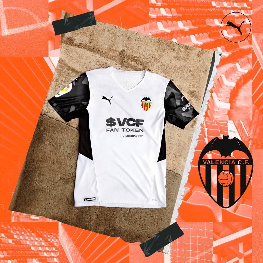 Así son las nuevas camisetas del Valencia CF 21/22